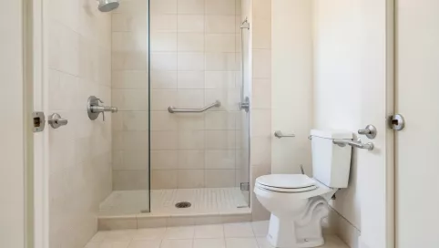 adaptacja łazienki dla niepełnosprawnych