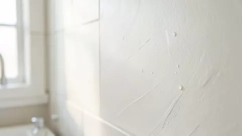 biała farba łazienkowa