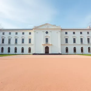 Dlaczego Łazienki Królewskie nazywają się Łazienki