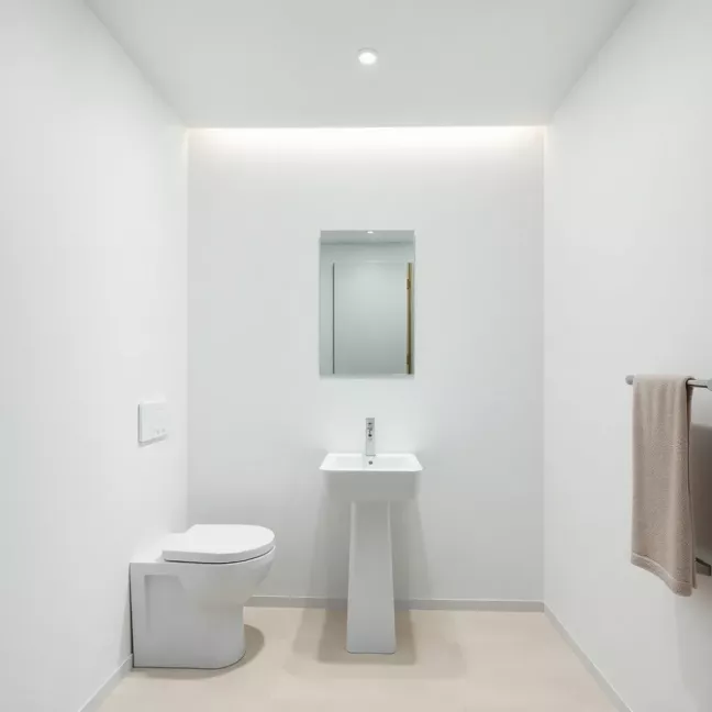 Minimalna wysokość łazienki