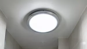 oprawa halogenowa do łazienki