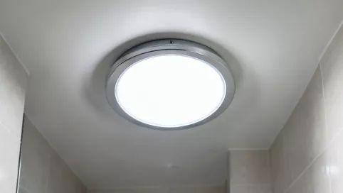 oprawa halogenowa do łazienki