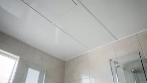 Panele PCV na sufit do łazienki