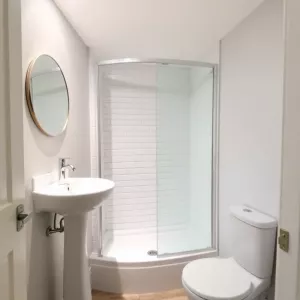 Remont łazienki tanim kosztem inspiracje