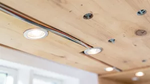 Cena montażu halogenów w podbitce Tychy