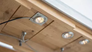 Cena montażu halogenów w podbitce Zabrze