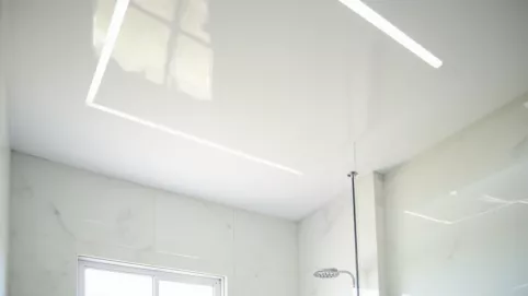 co na sufit w łazience