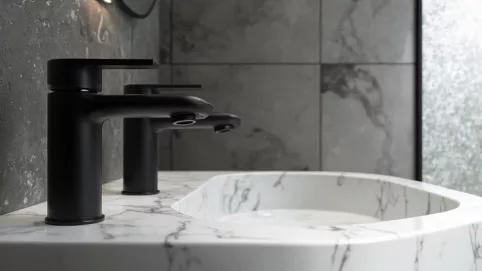 czarne elementy do łazienki