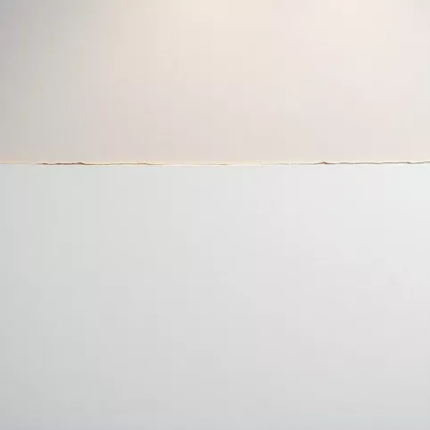 Czy tynkować łazienkę pod płytki