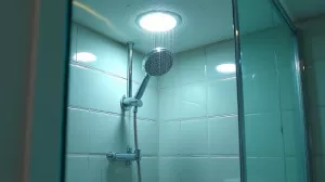 halogen pod prysznic