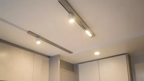 halogeny sufitowe na listwie