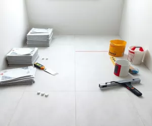 Jak położyć płytki na podłodze w łazienkach