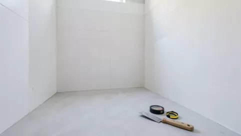 Jak przygotować łazienkę pod płytki