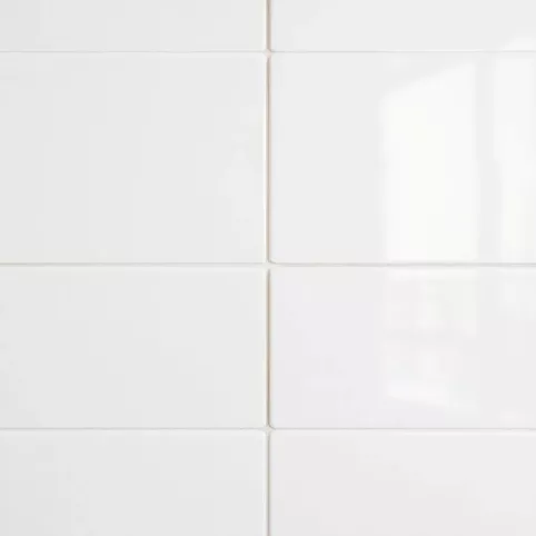 Jakie płytki do małej łazienki  matowe czy z połyskiem