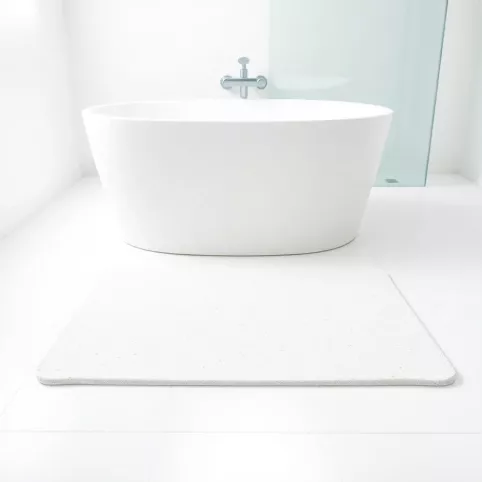 Kamień do łazienki zamiast dywanika