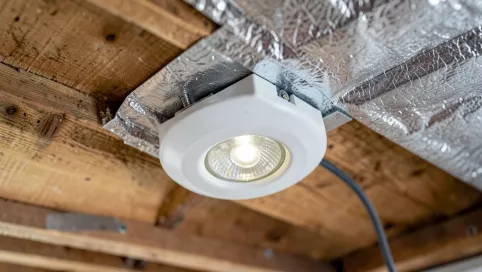 puszka paroizolacyjna pod halogen