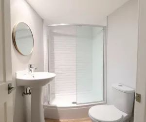 Remont łazienki tanim kosztem inspiracje
