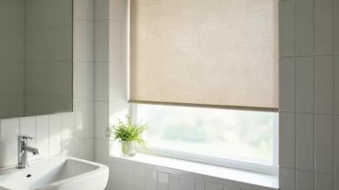 Roleta do łazienki od dołu