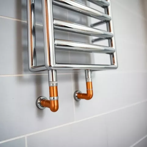 Z której strony zasilanie grzejnika łazienkowego